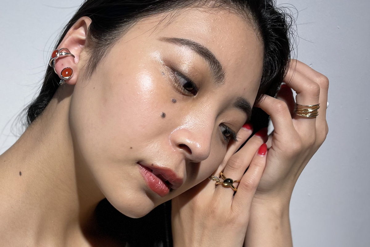 carnelian cabochon earring