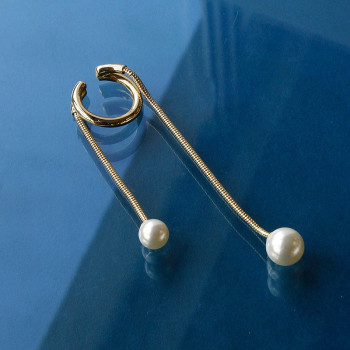 snake chain pearl earcuff