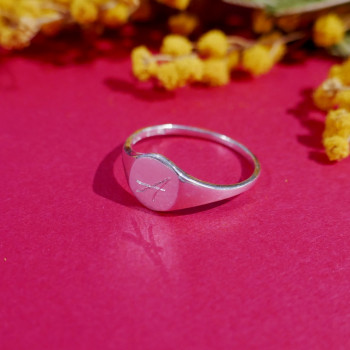 WEB Circle Signet Ring